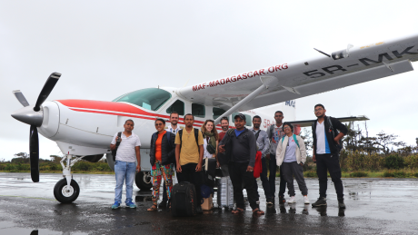 MSF and MEDAIR in front of MAF plane with pilot Wouter Nagel