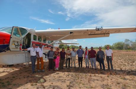 Wouter Nagel and Rutger Bakker with HoverAid team at Bemana Airstrip